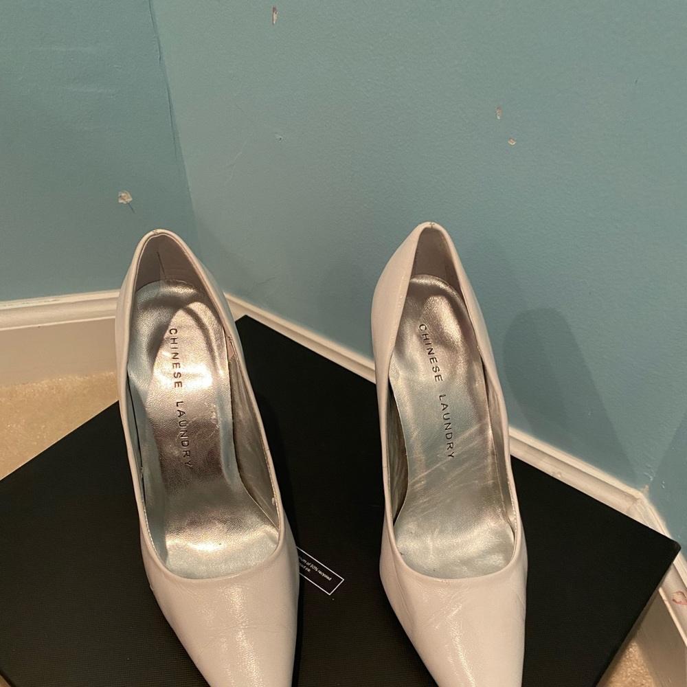 Shoes - Picture 13 of 14